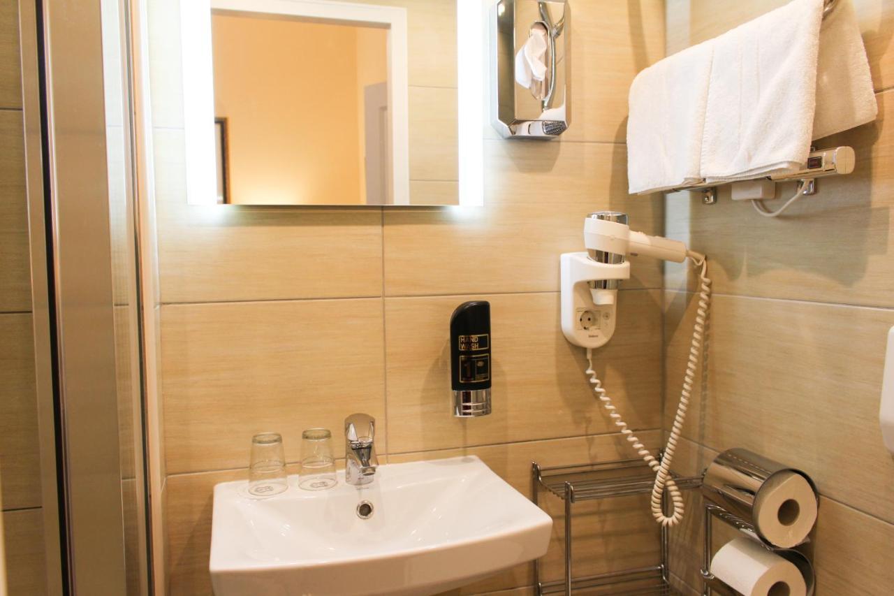 Private Comfort Stephansplatz - Self Check In Виена Екстериор снимка