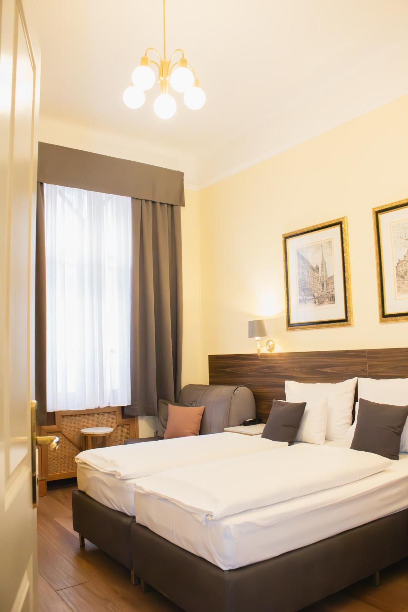 Private Comfort Stephansplatz - Self Check In Виена Екстериор снимка