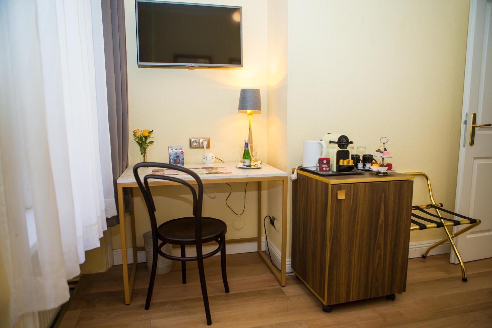 Private Comfort Stephansplatz - Self Check In Виена Екстериор снимка